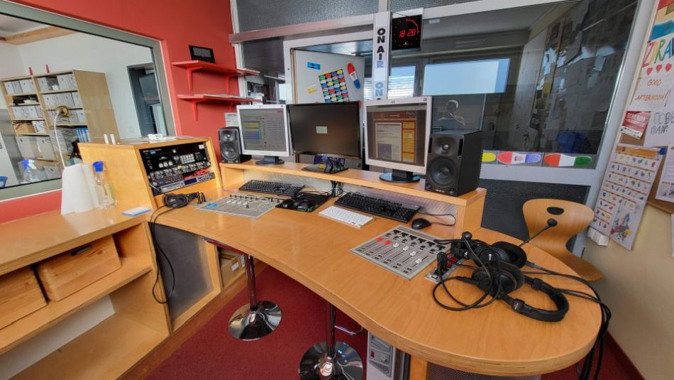 Szabad, többnyelvű rádió Burgenlandban